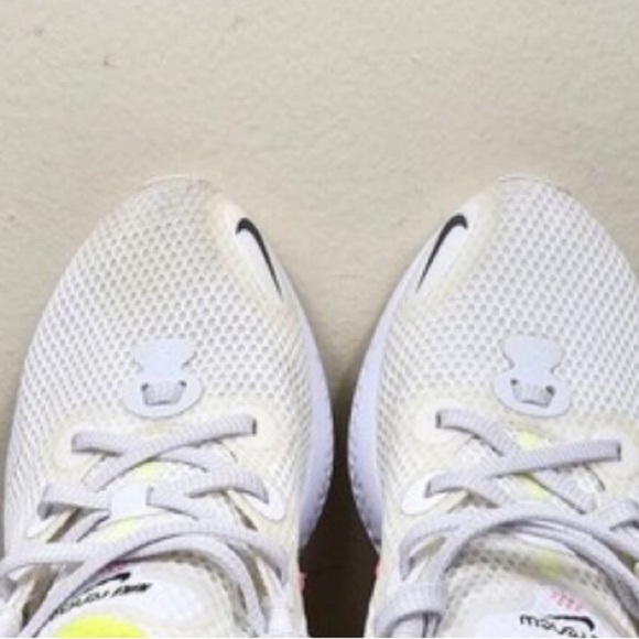 Nike Renew Run Womens Running Shoes White Pink Neon Size 9 CK6360-005 Low Top - Picture 8 of 12